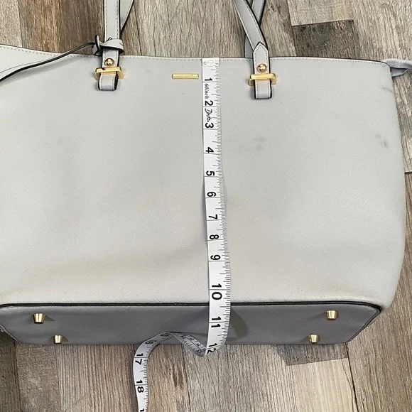 Elegant Gray Tote Bag - Picture 7 of 16